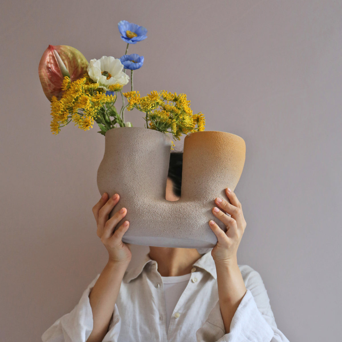 DUNE LOOP VASE